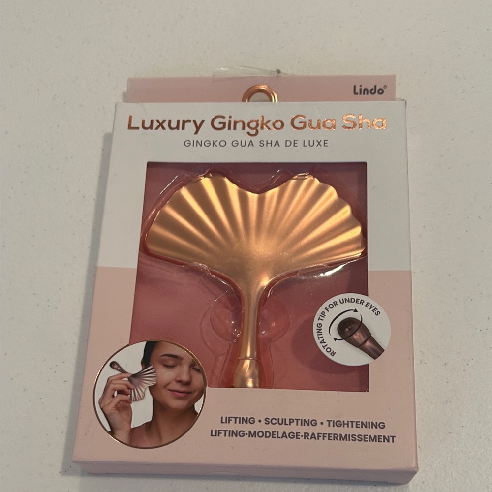 New in box! Lindo Gingko Gua Sha - Gold